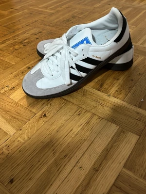 Adidas Samba  - Adidas samba, nyskick, storlek 42,5. Priset kan diskuteras!