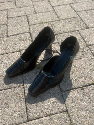 Klackar - Säljer dessa klackar, storlek 38/39. Vid intresse är det bara att höra av sig❣️