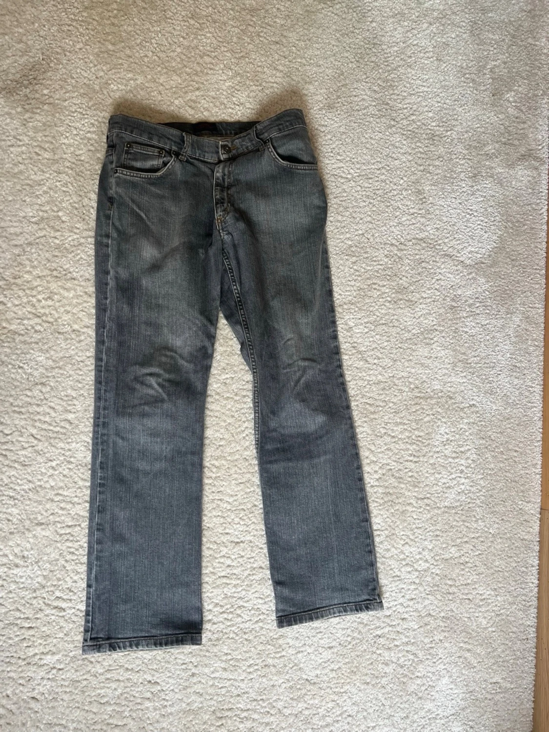 Grå straight leg jeans - 4