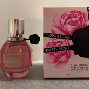 Parfym  - Testat 1 spray.nypris 1040kr