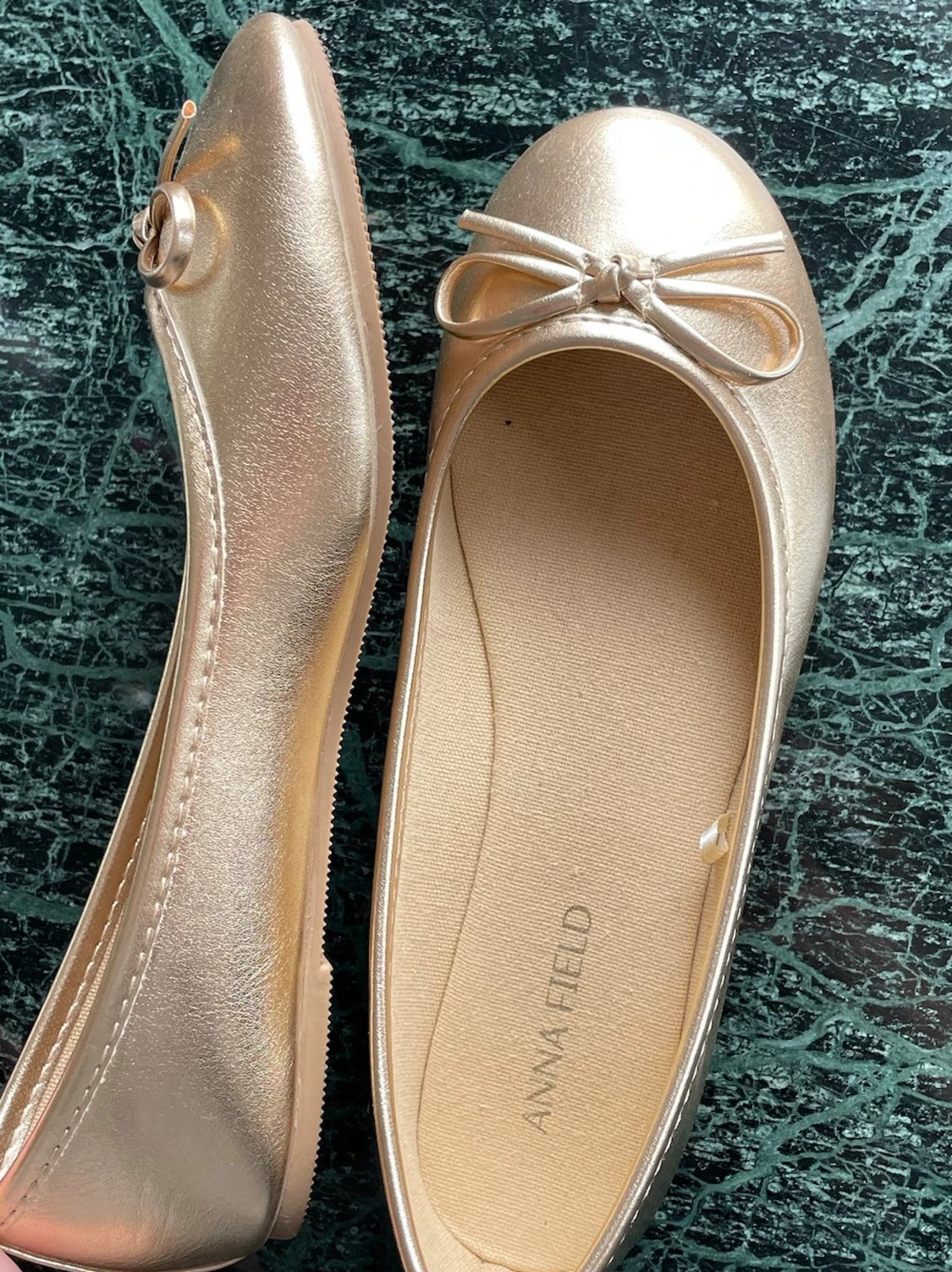 Guldiga ballerinaskor - 2