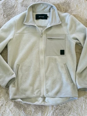 Fleece tröja  - Vit fleece tröja från Matinique i storlek L 