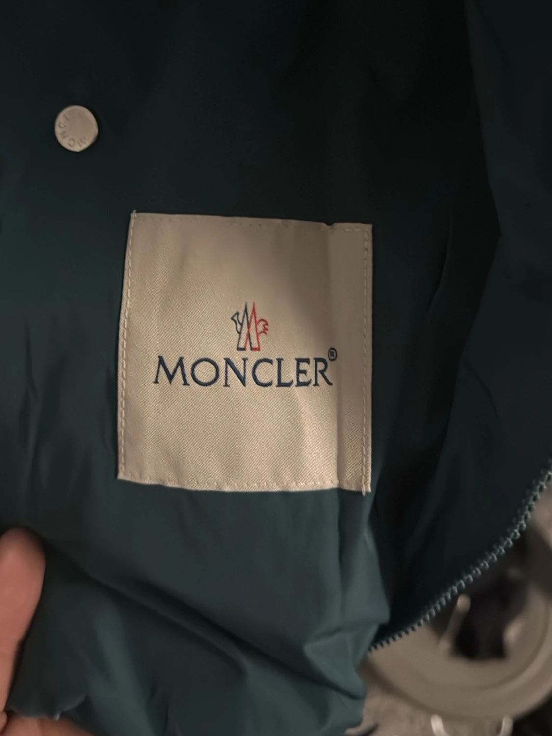 Mörkgrön vindjacka från Moncler - 2