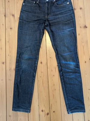 APC Raw Denim slim - Lite slim/straight raw denim jeans från APC. W28-29ish