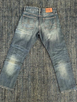 Double RL selvedge jeans - Double RL selvedge jeans! Mått: Innerbenslängd-75cm Ytterbenslängd- 102cm Midja-42cm