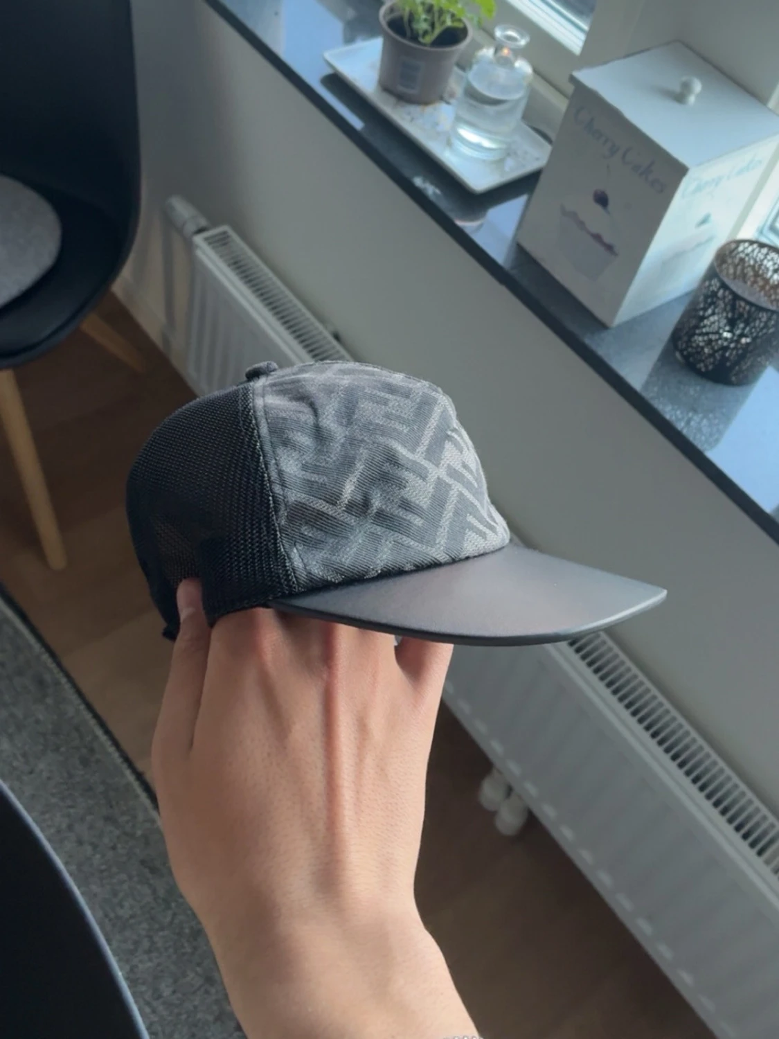 Svart och grå keps från Fendi - 2