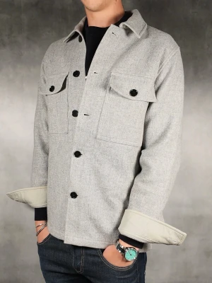 Overshirt - - H&M Overshirt  — Storlek S — 9/10 - Bra skick utan skavanker — Inkluderat - Overshirt— Retail 500kr — Modellen är 180cm, 65kg