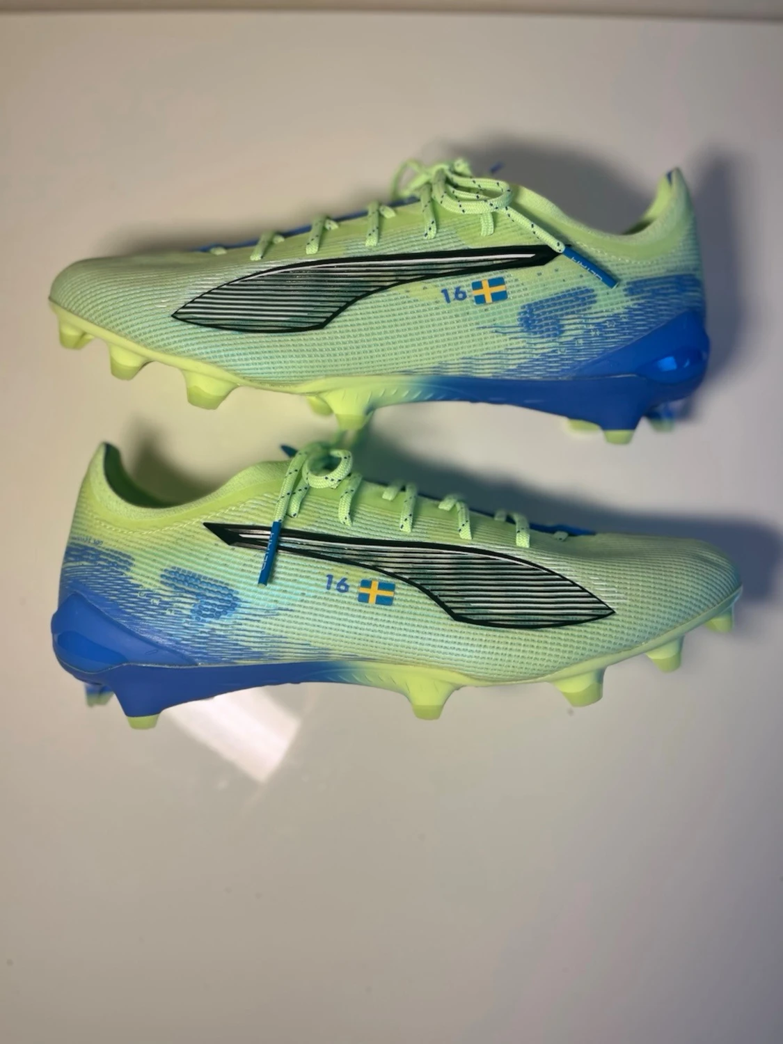 PUMA ULTRA 5 ULTIMATE FG LIGHTS OUT - GRÖN/PUMA WHITE/BLÅ - 1