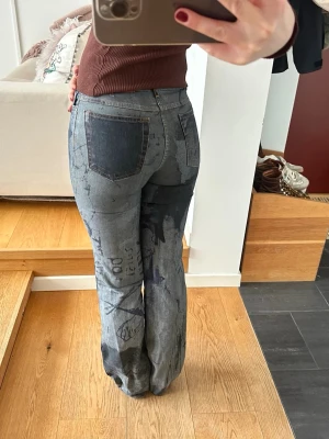 Just Cavalli jeans - Unika och coola jeans från Just Cavalli. 