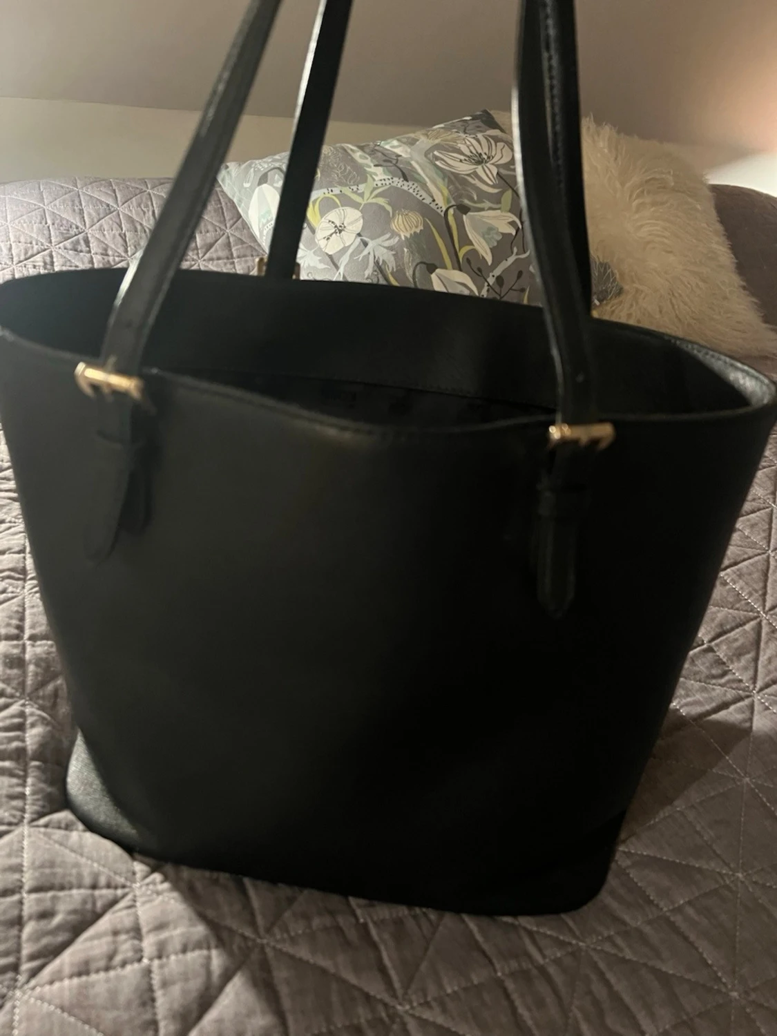 Svart handväska från Michael Kors - 1