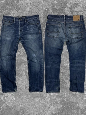 Jeans  - Tja säljer dessa simpla och stilrena jeans! Mått: A:41 B:65 C:24 D:18 E:16 (cm) Skriv vid fundering 😇✌️Archieve!