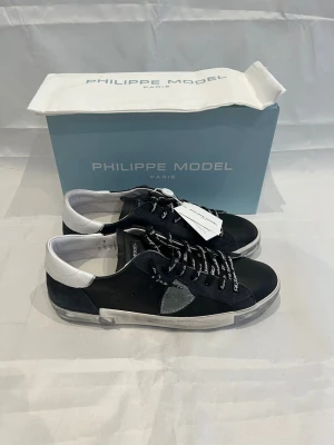 Philippe model skor - Helt nya med tags, box och dustbag | finns i 41 & 43