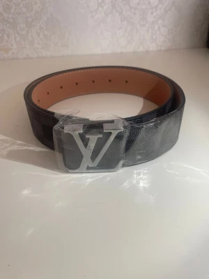 Märke belte - Helt ny belte Inga skador