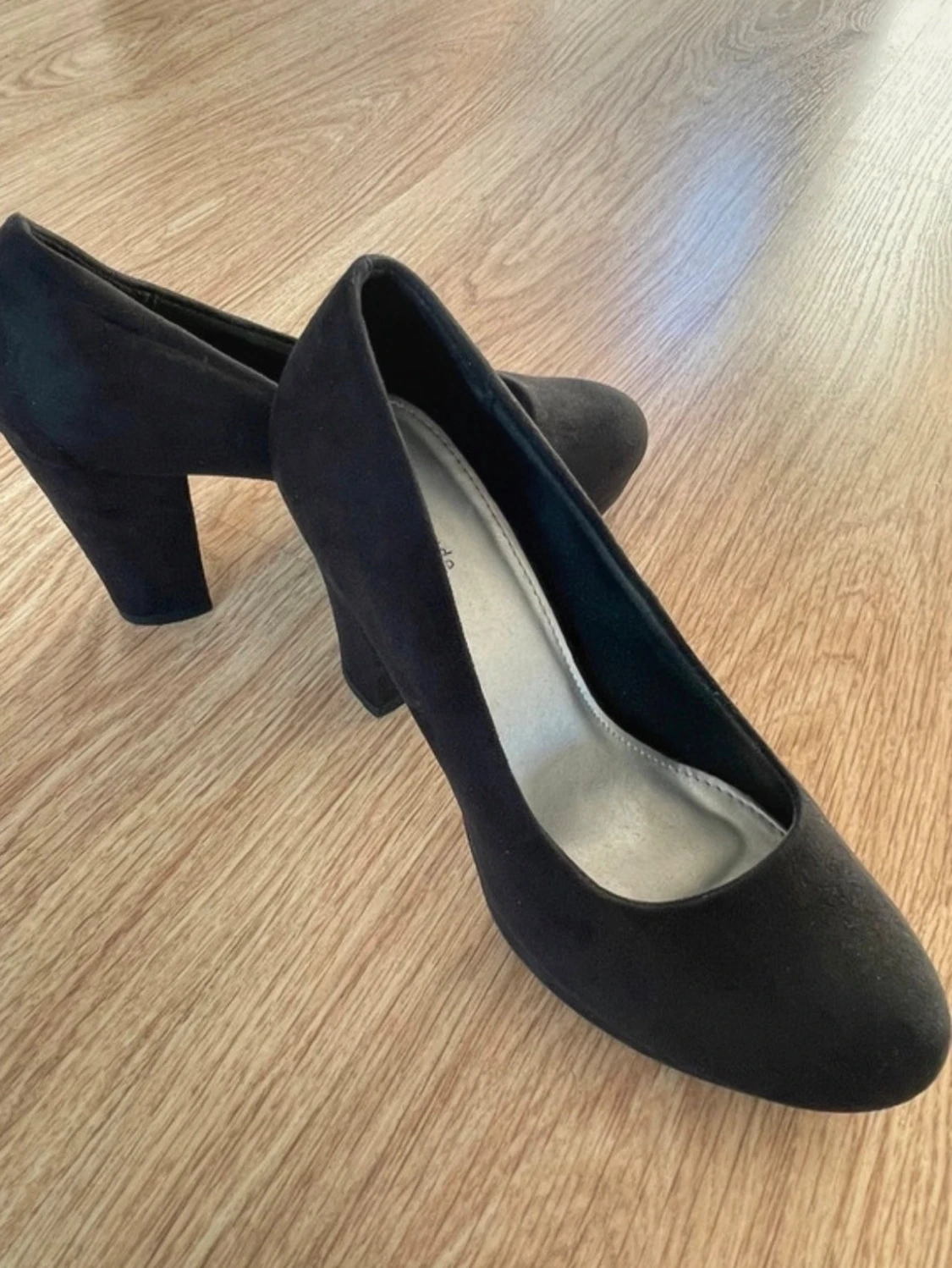 Svarta pumps från Attitude - 1