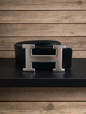 Svart H bälte - Svart h bälte oanvänd och ny