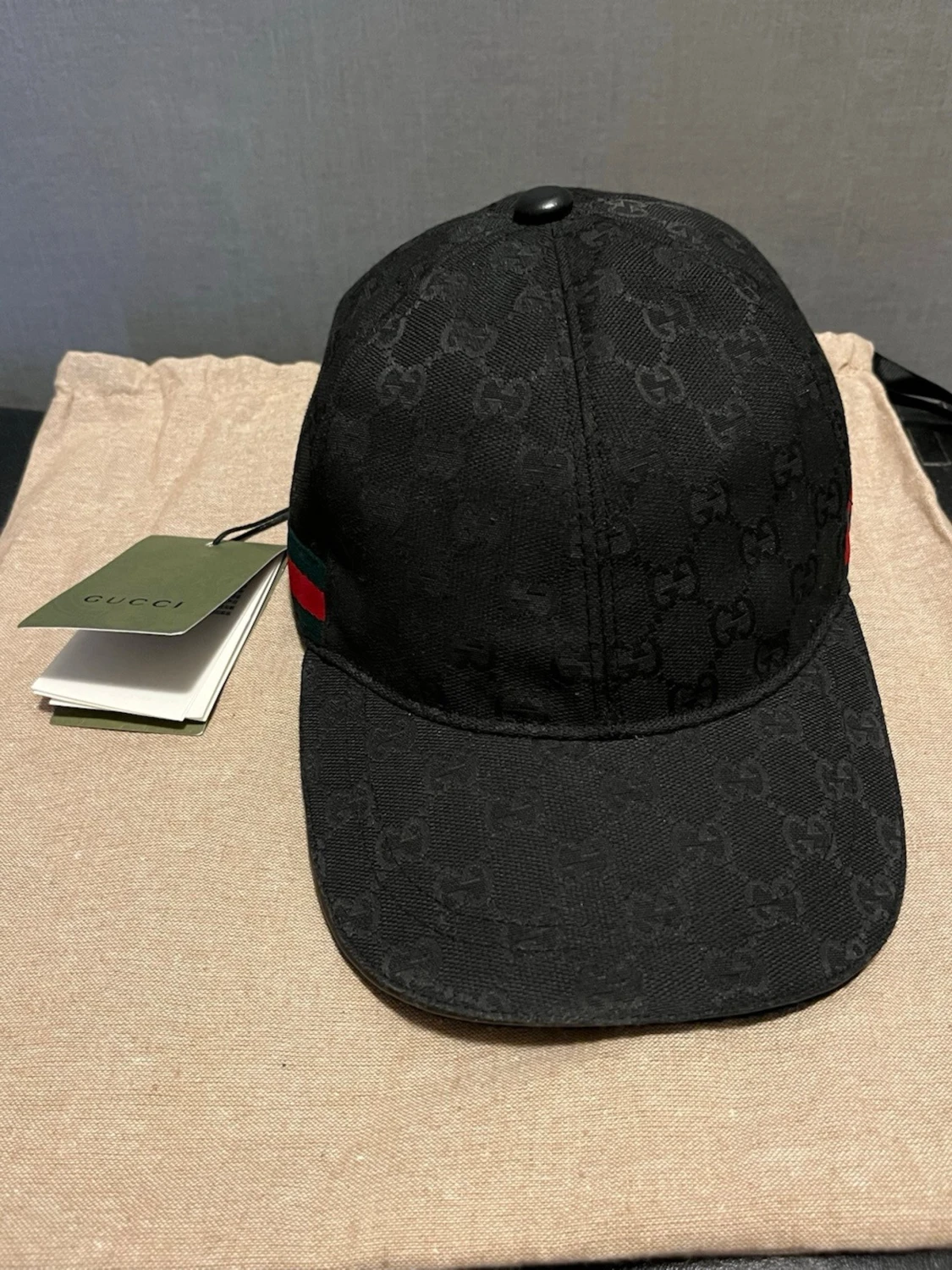 Svart keps från Gucci