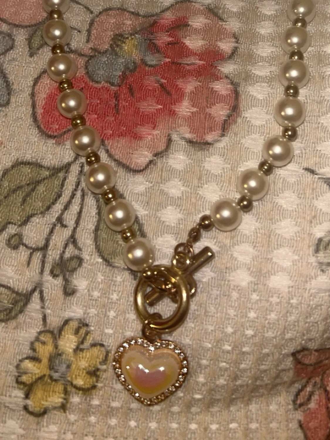 Pärlhalsband med hjärthänge - 3