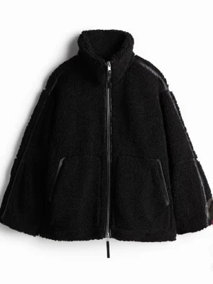 H&M - Svart teddyjacka - Teddyjacka från H&M i storlek S, använd några fåtal gånger.