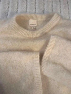 stickad tröja H&M - Mohair tröja från HM, creme färgad