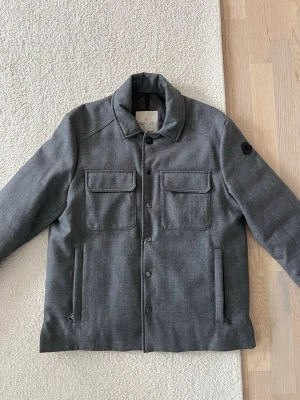 Moncler Larribet Cashmere Jacket - Str 1- passar S/M