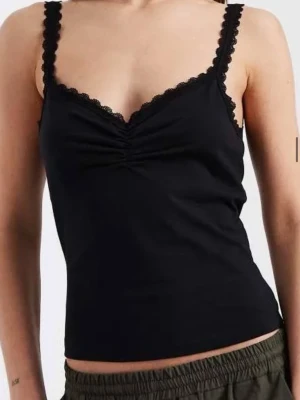 Linne  - Linne med spets från bershka. Helt ny🤍 utan prislapp. 