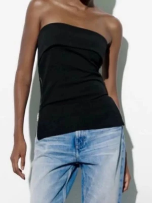  tubtop från Zara  - Snygg svart tubtop från Zara aldrig andvänd❤️