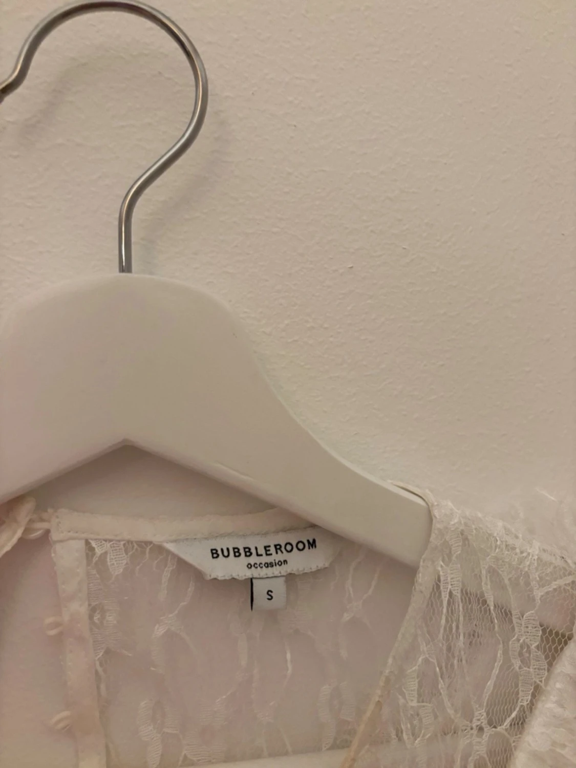 Vit spetsklänning från Bubbleroom - 4