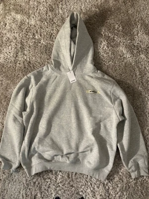 Jacquemus Hoodie - Skriv för snabb affär/pris kan diskuteras 