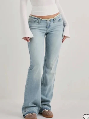 No waist jeans nelly - Små små defekter 