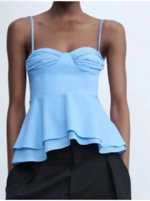 Zara topp - Sommartopp från zara. Använd en gång på bilden. Som ny