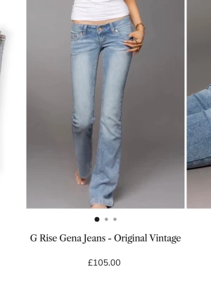 G rise - Säljer ett par G rise jeans i modellen gena och strl S/R( bild finns som visar mått) dom är i nyskick men har tyvärr blivit lite upptrampade och därav priset💕Jeansen är väldigt lågmidjade MEN högre där bak vilket gör det smidigare att sitta i, har inte upplevt att dom åker ner. Stretchigt material men ganska små i storleken så passar även XS