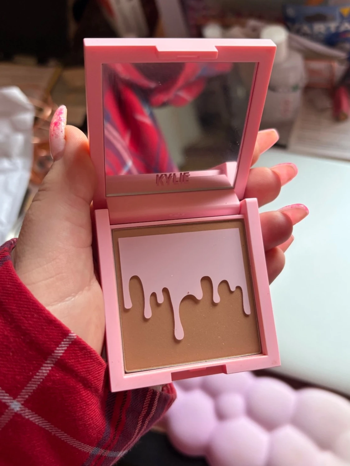 Kylie Jenner bronzer