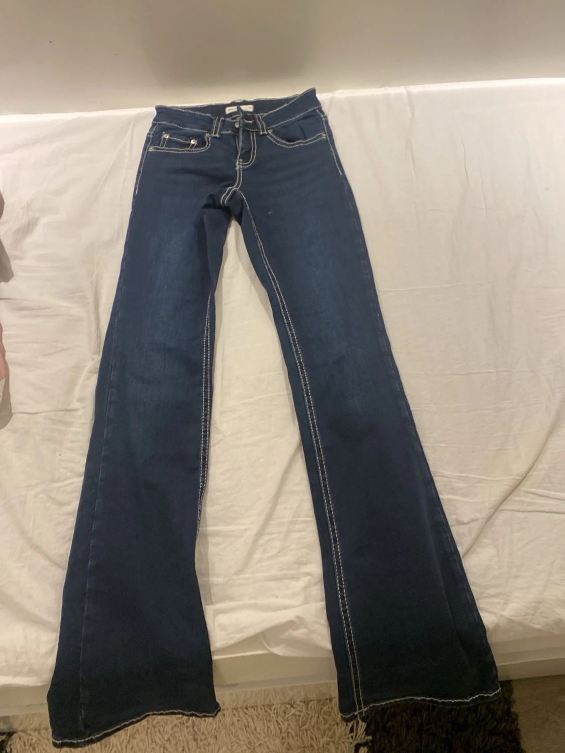 Blå bootcut jeans från Gina Tricot - 2
