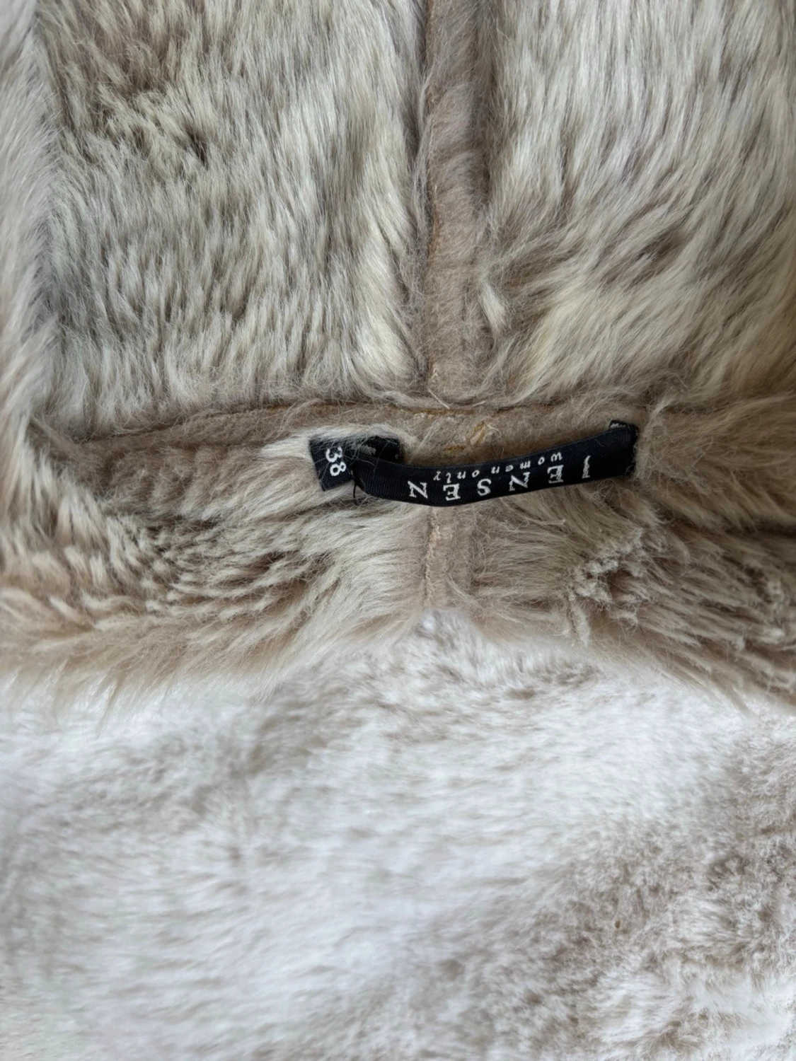 Beige pälsväst - 5