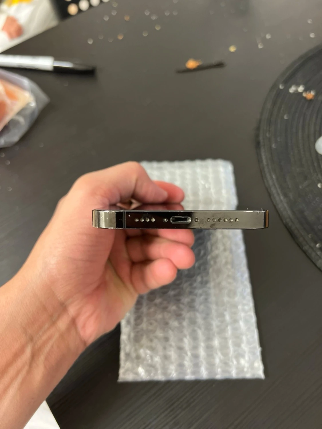 iPhone 14 Pro max  svart med trippelkamera - 6