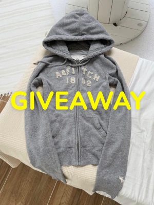 GIVEAWAY: Återkommande kunder  - Vill ge tillbaks till mina köpare! Steg för att delta: 1. Följa mig. 2. Gilla annonsen. 3. Vara en tidigare kund (uppvisa kvitto vid vinst). Vinnare dras 1 Juli. Lycka till! 🐳