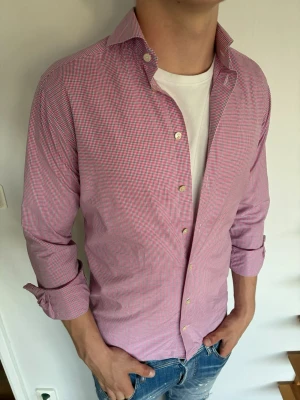 Eton skjorta  - Eton Skjorta Slim Fit| Pris: 349kr| Storlek: M| Skick: mycket bra, 9/10| Hör av dig vid minsta lilla fundering eller fråga| 