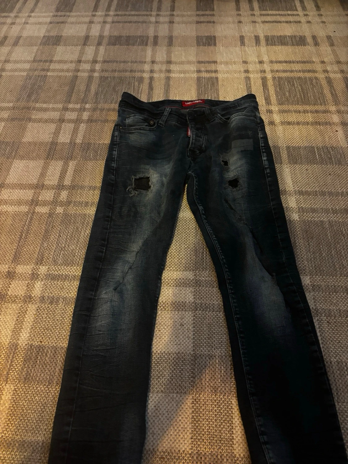 Svarta slitna jeans från Dsquared2