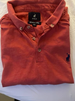 Röd Polo Ralph Lauren Pike M - Äldre modell men i bra skick!