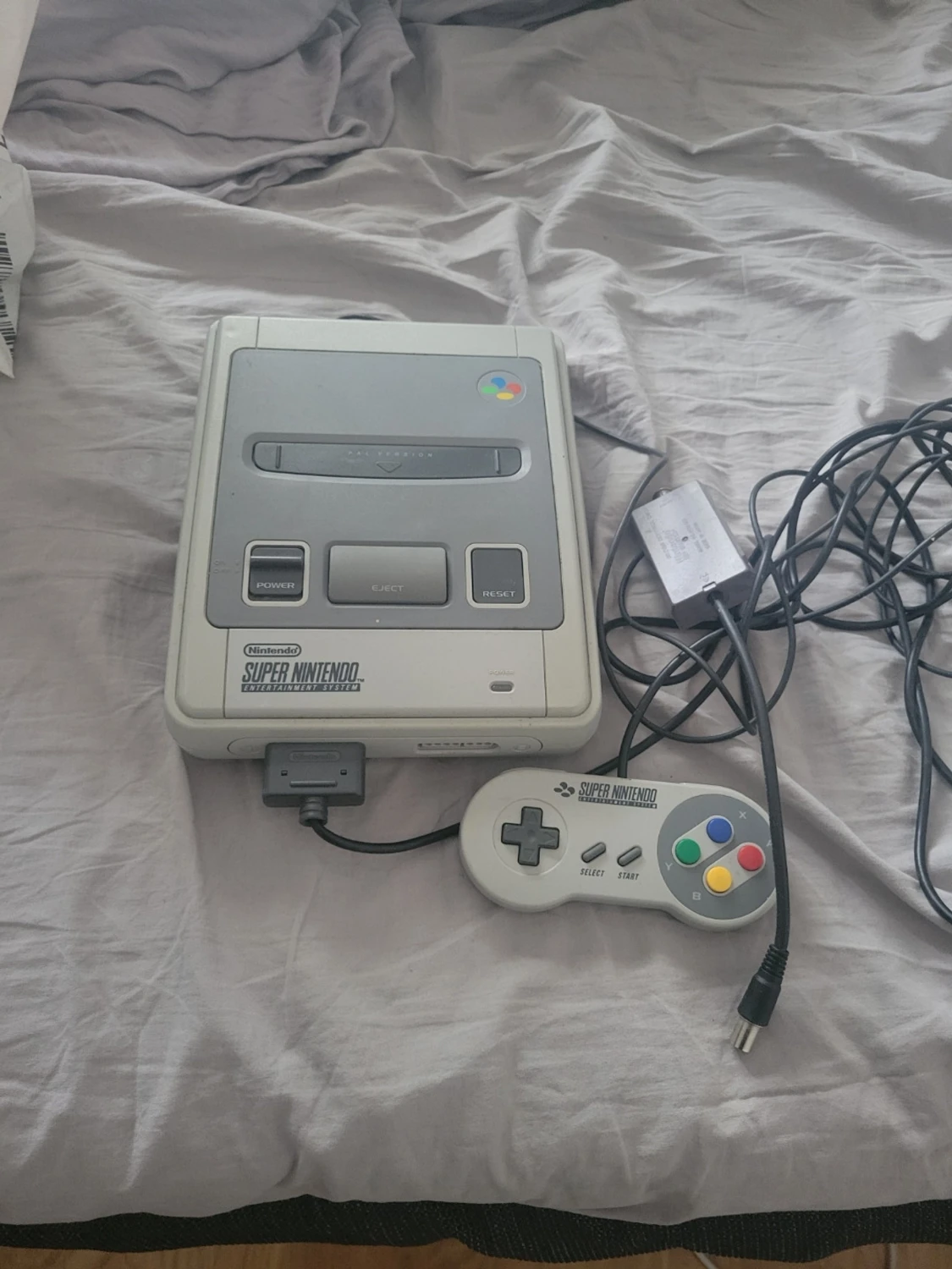 Super Nintendo SNES konsol med handkontroll