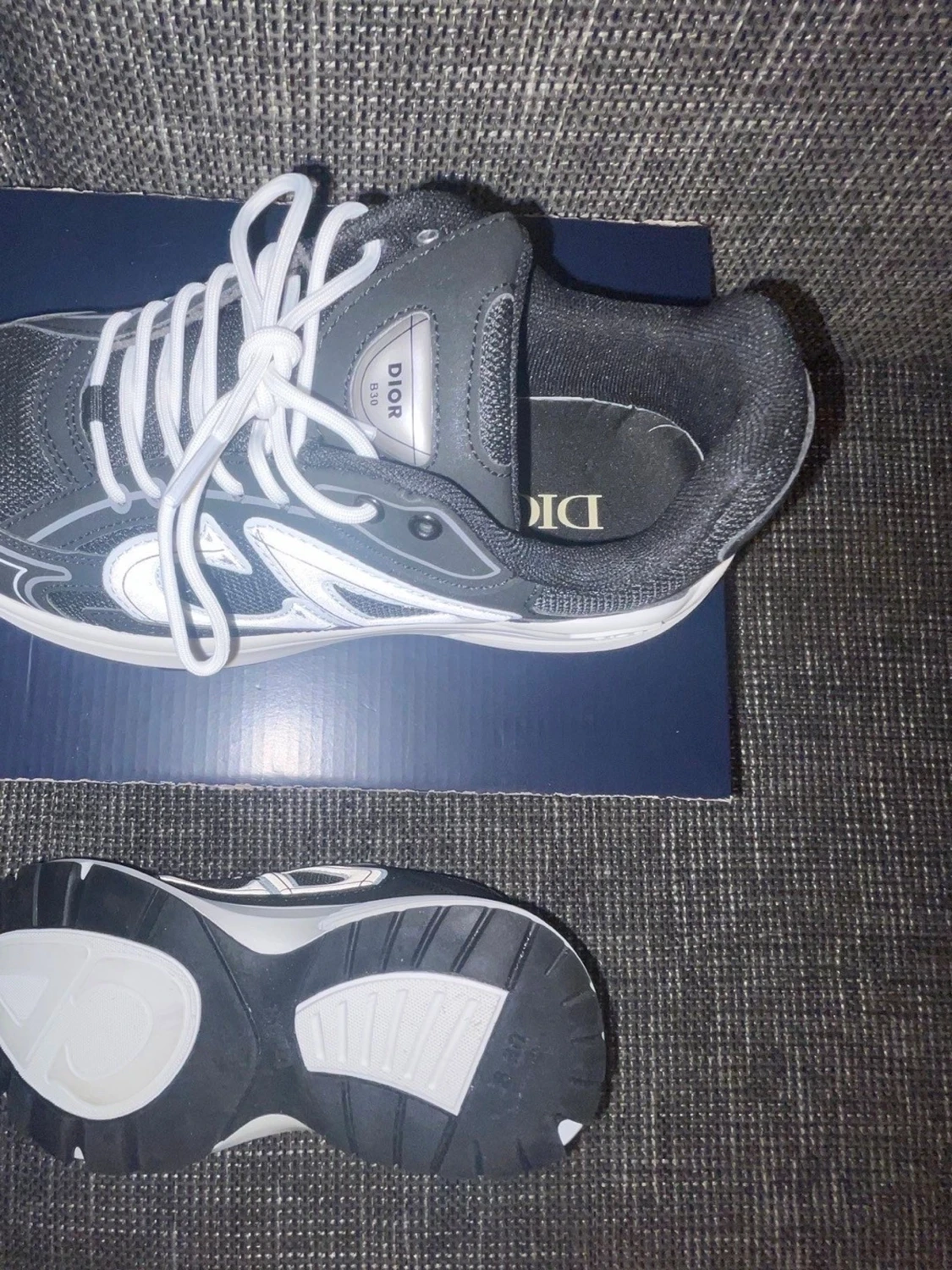 Svarta  sneakers med vit sula - 1