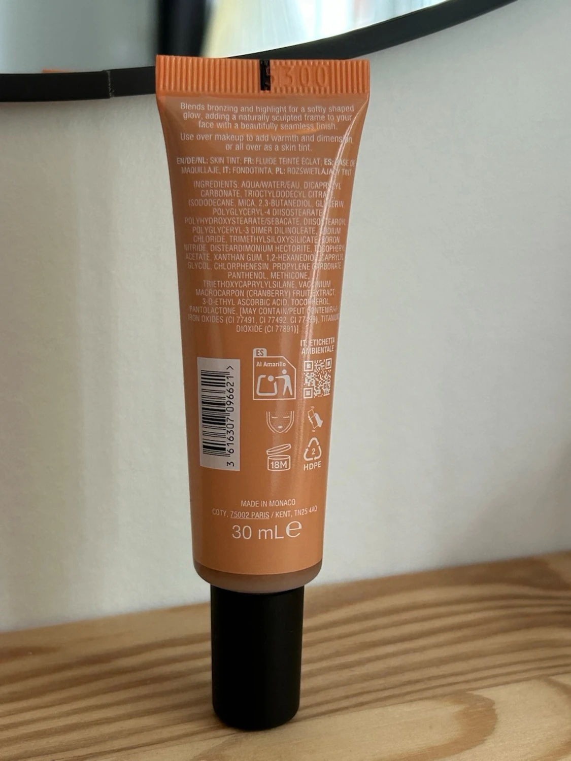 Max Factor Glow Framer Skin Tint - 1