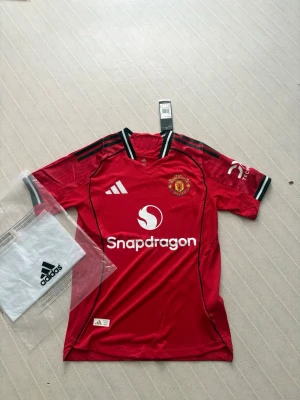 Manchester United matchtröja Adidas - Hemma teöja united hör av er vid frågor📲