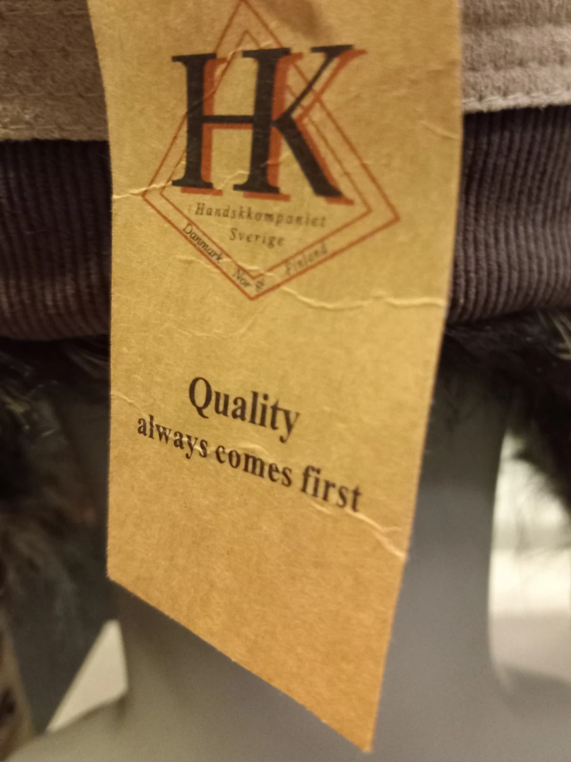 Brun pälsmössa från Handskkompaniet - Storlek S  - 3