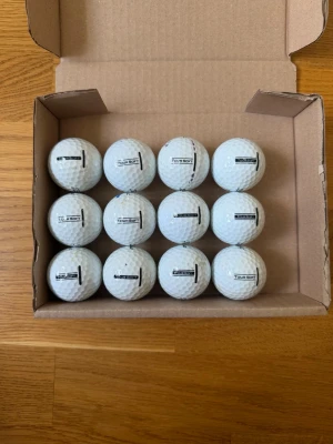 Titleist tour soft B/C-klass, 12-pack golfbollar  - Titleist tour soft B/C-klass, 12-pack golfbollar 