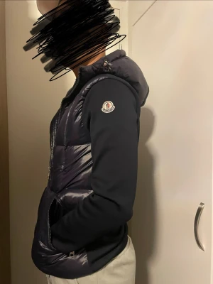 Moncler cardigan - S storlek, jättefin skick 