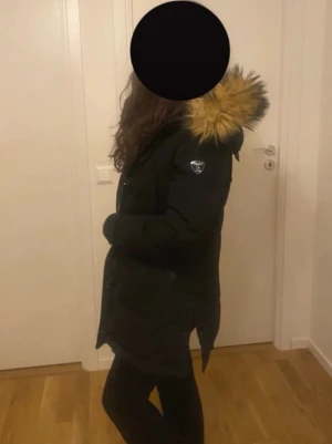 Rock n Blue - Rock N Blue jacka i strl S. Jättefin och mysigt. Säljer den då den inte längre kommer till använding. Jackan är i helt skick och kedjan funkar galant. Pris kan diskuteras