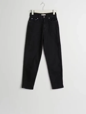 Gråsvarta momjeans - Bara använda ett fåtal gånger 🖤Nypris 499kr.
