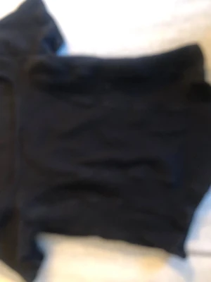 Svarta topp  - En svart topp för vardagen och lite urringad 