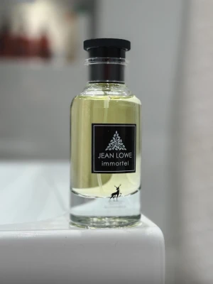 Jean Lowe Immortel parfym - Jean Lowe Immortel parfym 100ml flaska. Mängd avgör själv. Skickas snabbt.